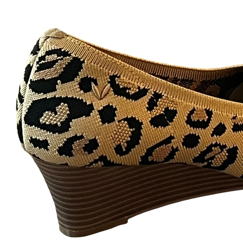 NWOT Vivaia Margot Square Toe Wedge Shoes Womens‎ 38.5 Leopard Knit